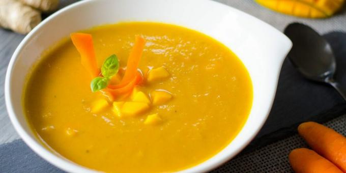 Soup with mango and carrots