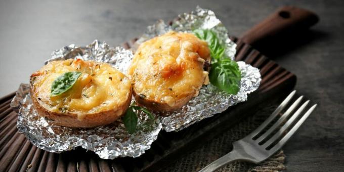 Potatoes stuffed with cottage cheese and cheese