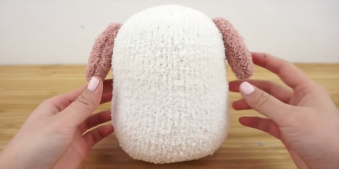 How to make a stuffed toy with your own hands: sew on the ears