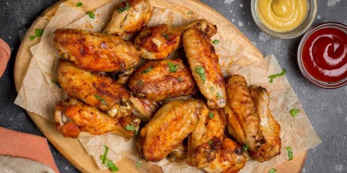 Chicken wings in caramel, soy sauce and beer