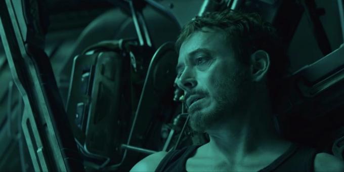 Avengers: ending: farewell scene with Tony Stark - a farewell to the past