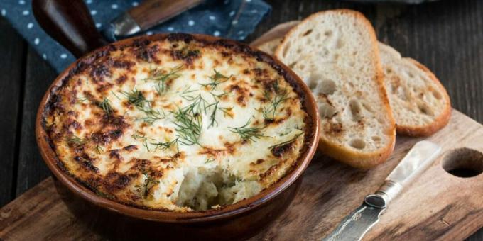 Casserole with cod and boiled potatoes