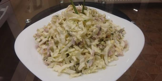 Salad with peas, Chinese cabbage and ham
