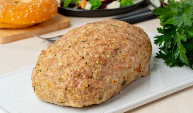 Roll of minced chicken