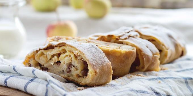 Strudel with apples in pastry: easy recipe