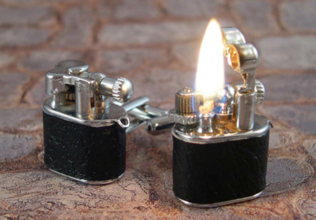 Cufflinks-lighters for Bond