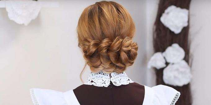 Hairstyles September 1: the low beam of the braid without braiding