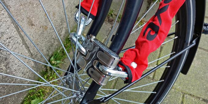 How to protect your bike. chain lock 