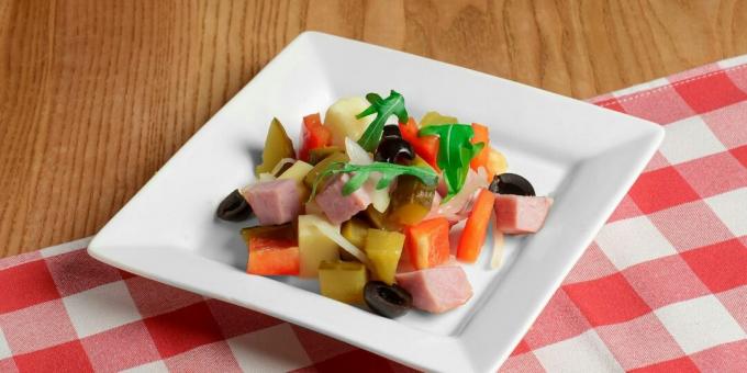 Ham salad with cucumbers and sweet peppers