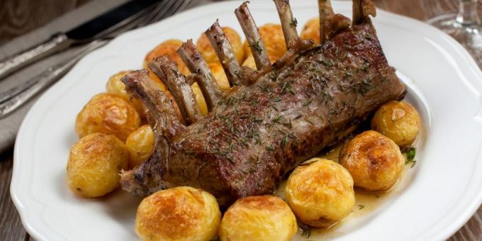 Rack of lamb baked in the oven