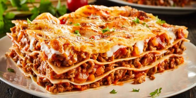 Lasagna with tomato paste