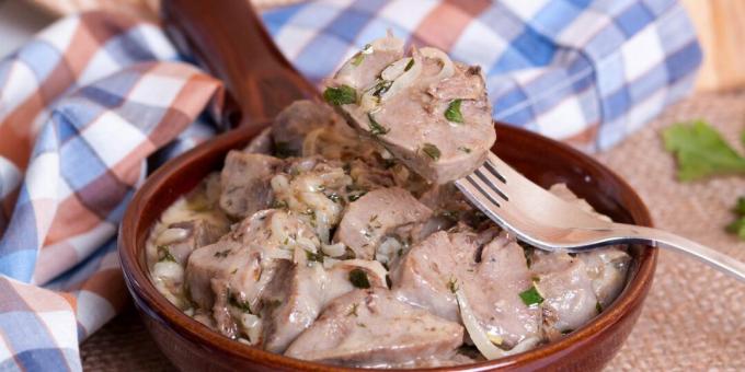 Pork tongue baked in sour cream sauce