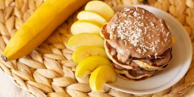 Pancakes with apple and banana