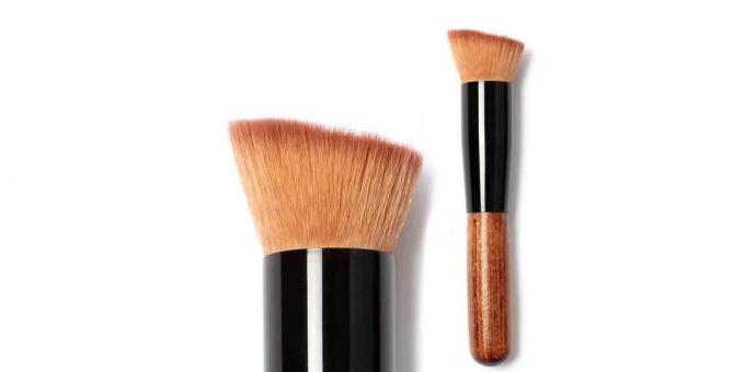 The beveled brush for makeup