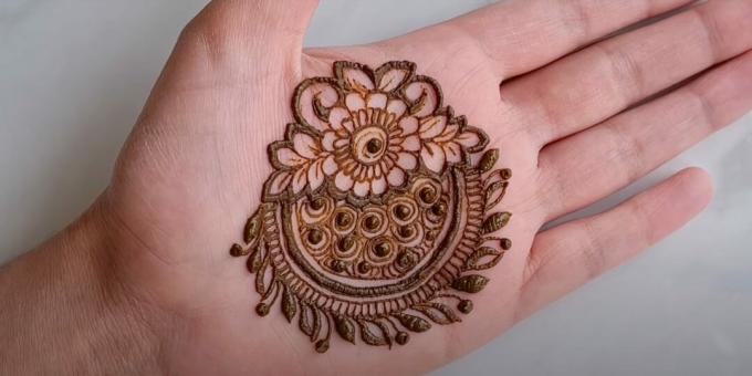 Henna mandala drawing