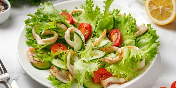 Cucumber and tomato salad with grilled squid