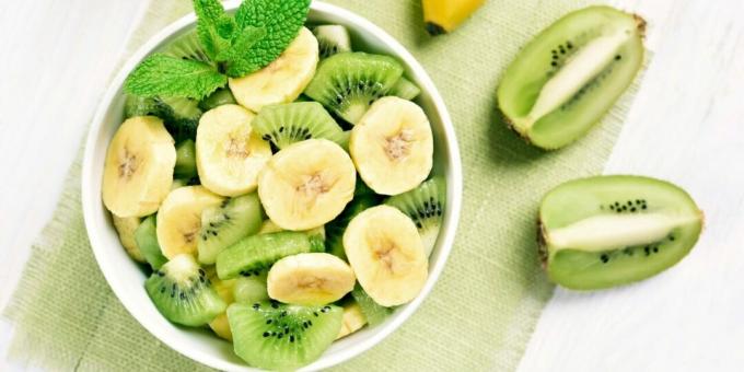 Salad with bananas and kiwi