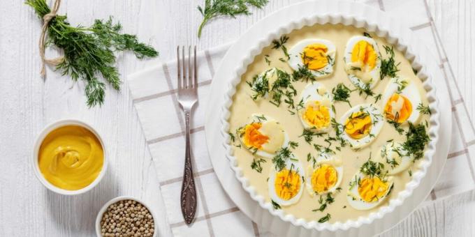 Boiled eggs in creamy mustard sauce