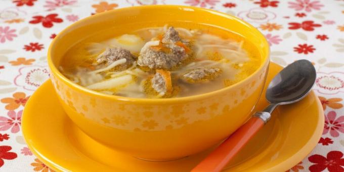 Soup with meatballs and vermicelli