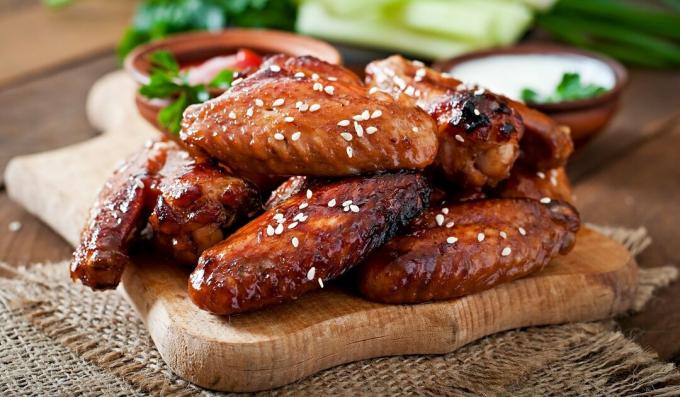 Korean style baked chicken wings