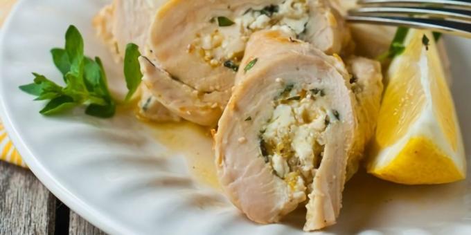 Chicken roulade with lemon, feta, oregano and red wine sauce: a simple recipe