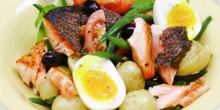 Salad "Nicoise" with salmon
