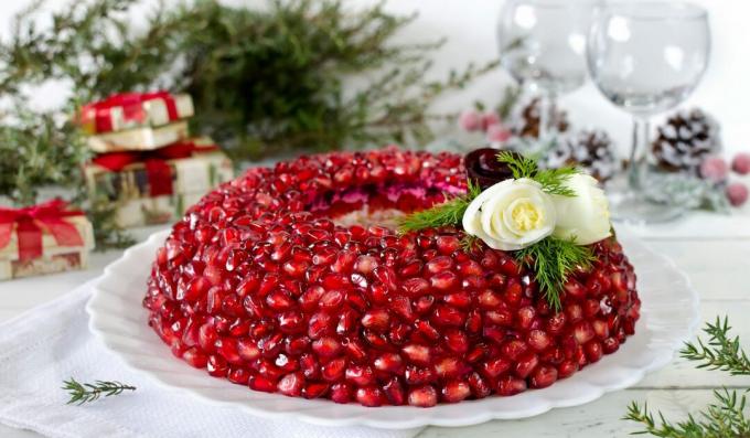 Classic salad " Pomegranate bracelet"