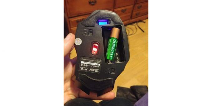 one battery in the mouse