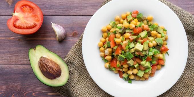 Diet salad with avocado, chickpeas and tomato
