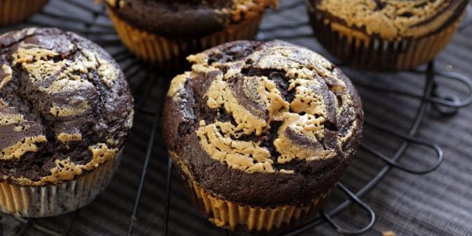Chocolate muffins with peanut butter