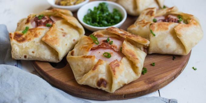 Quesadillas with cheese, ectin, mustard and scrambled eggs