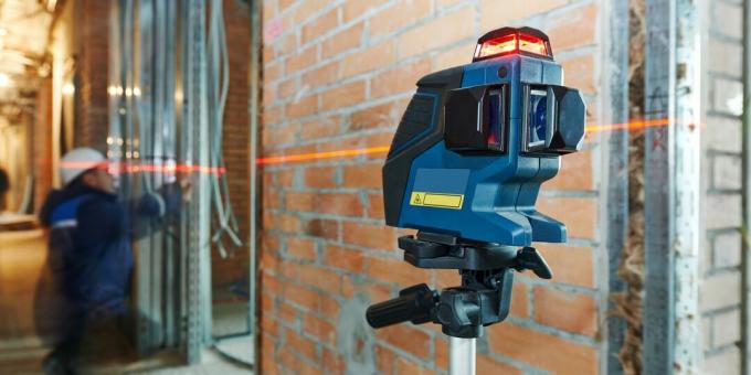 How to use a laser level: one of the options for a compact builder