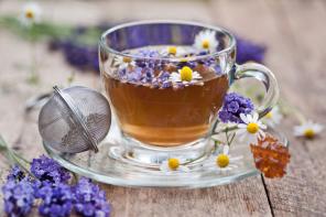 Recipes natural drinks that help you easily fall asleep