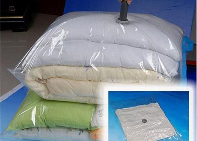 Vacuum bags for clothes