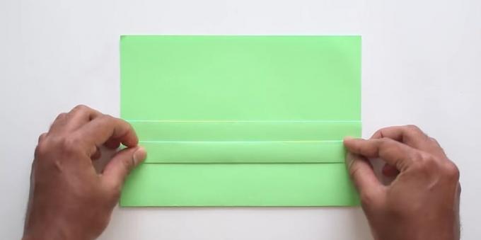 envelope with your hands without glue: lift the strip