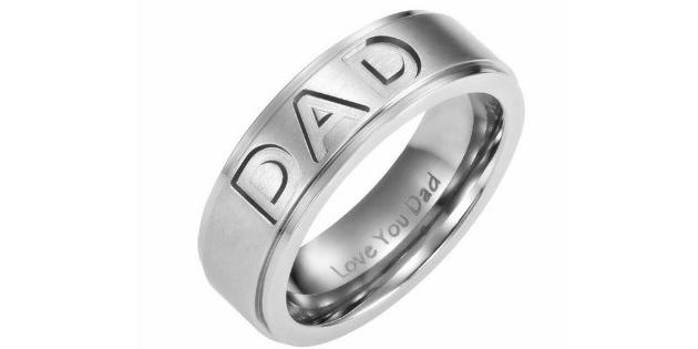Ring with an engraving