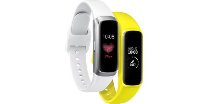 Fitness bracelets Galaxy Fit and Fit e