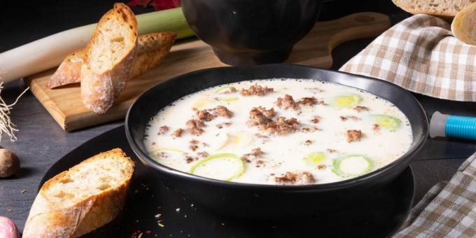 German cheese soup with ground beef and leeks