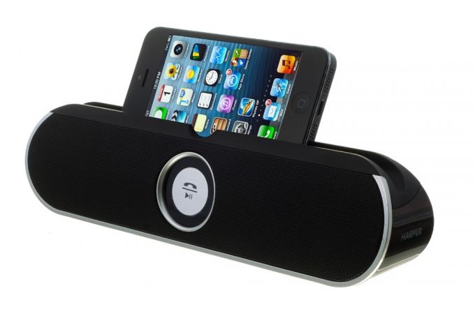 Gifts for February 23: a portable wireless speaker