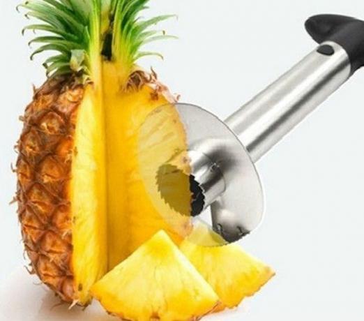 Knife for pineapples