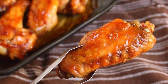 Chicken wings in orange and soy sauce