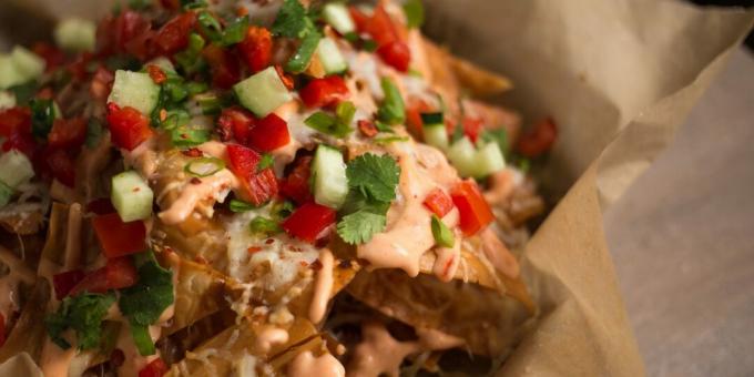 Lavash nachos with cheese and vegetables