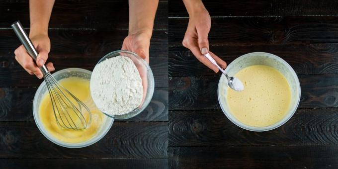 How to Cook charlotte: add the flour and mix