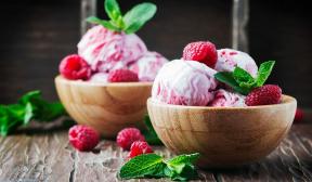 Raspberry ice cream that tastes better than shop