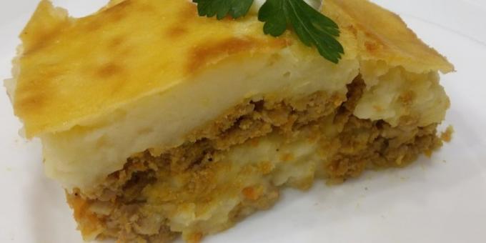 Casserole with mashed potatoes and stuffing