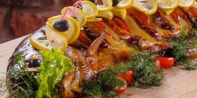 Delicious walleye: Pike, baked with vegetables