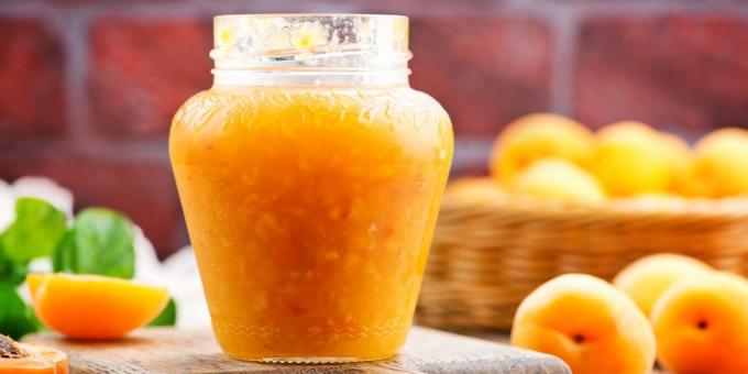 Jam from apricots, carrots and ginger