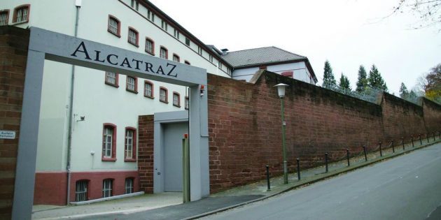 Hotel-prison, Germany