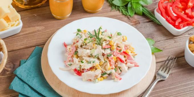 Salad with smoked chicken, pepper and corn