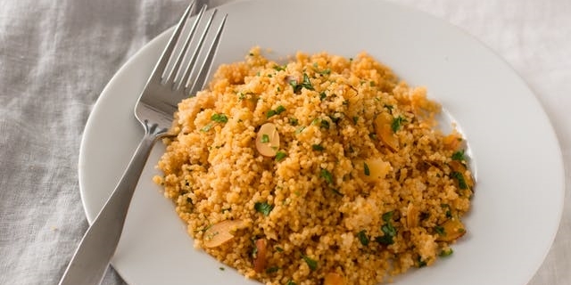 Couscous with almonds